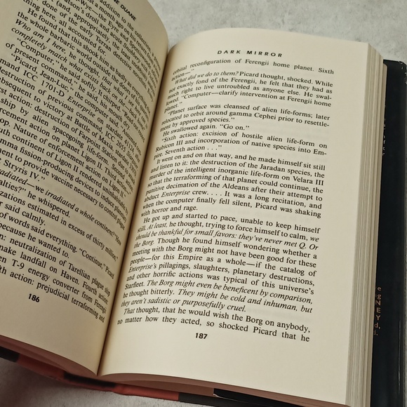 Star Trek The Next Generation: Dark Mirror Book - Picture 6 of 10
